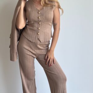 Three piece "Chloƫ"